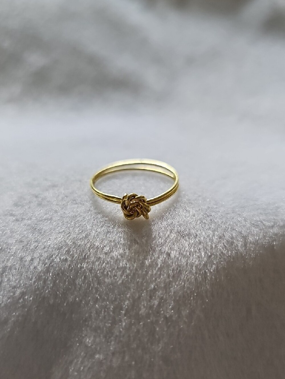 Simple Gold Knot Accent Ring
